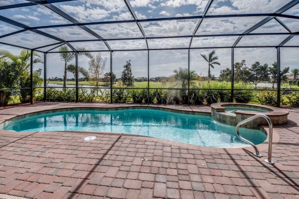 Cost of Pool Enclosure Cleaning in Jonesboro