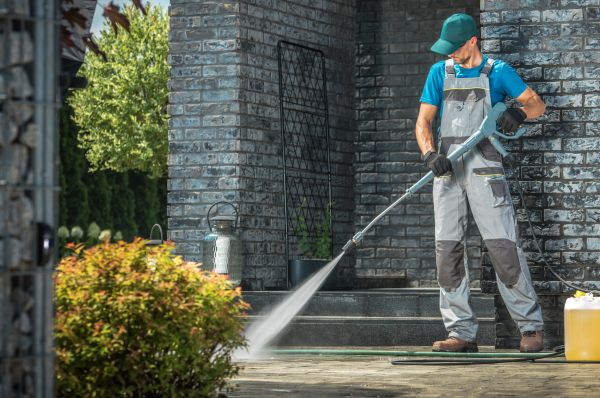 Outside House Cleaning in Jonesboro