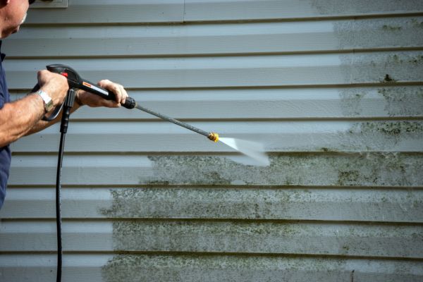 Vinyl Siding Power Washing in Jonesboro